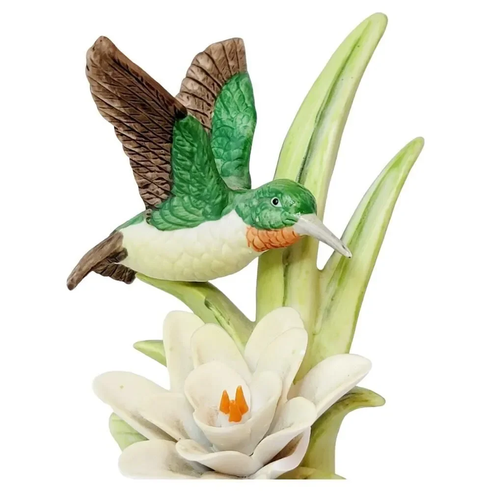 Royal Heritage Birds‎ in Flight Collection Flight to Spring Hummingbird Figurine